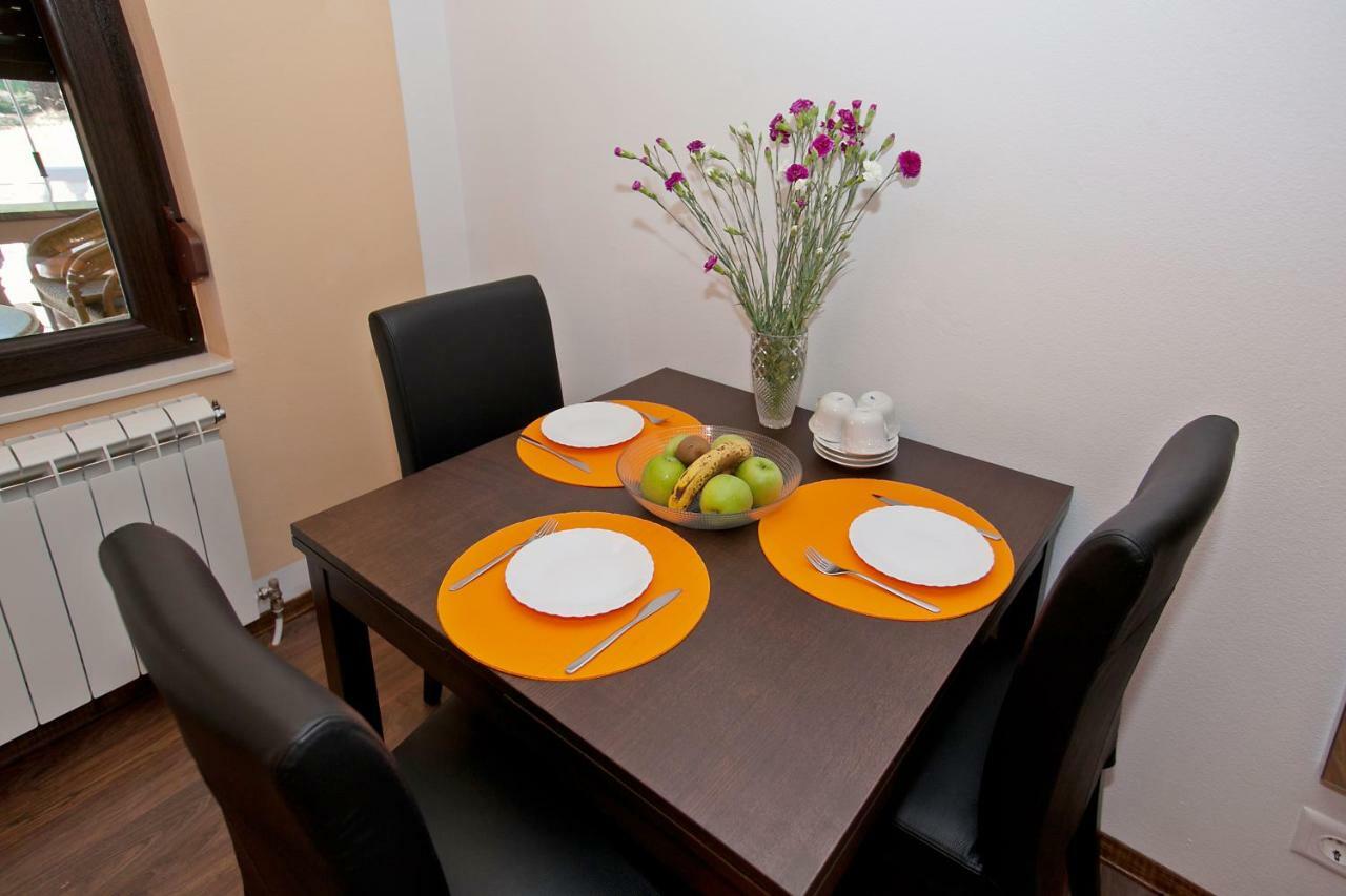 Apartments Classic#Bnm Biograd Na Moru Extérieur photo